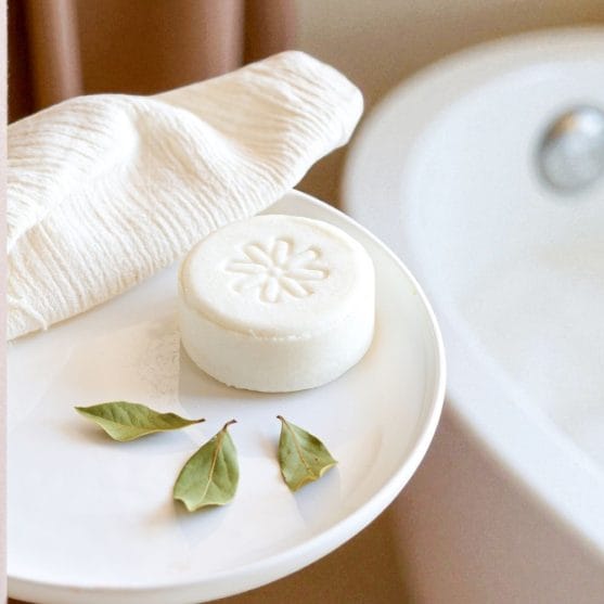 Kuru Saçlar İçin Kepeğe Karşı Etkili Katı Şampuan